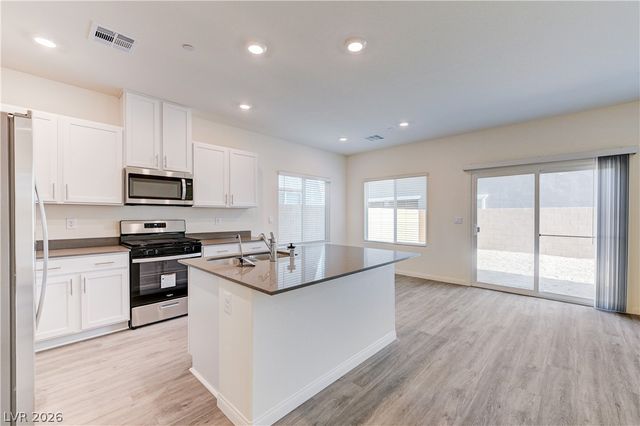 501 Red Lovebird Avenue, Henderson, NV 89011