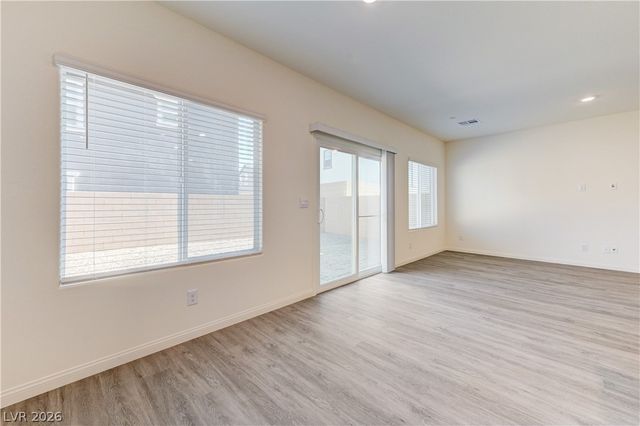 501 Red Lovebird Avenue, Henderson, NV 89011
