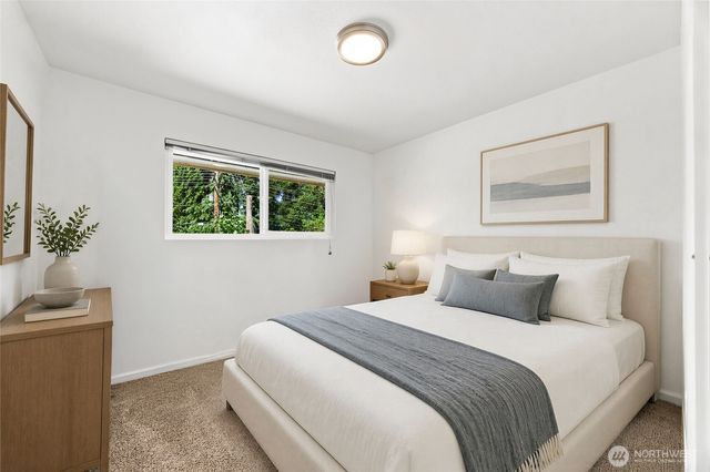16217 SE Newport Way, Bellevue, WA 98006