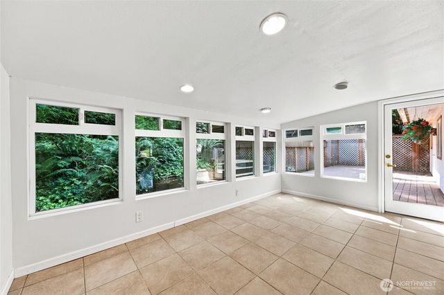 16217 SE Newport Way, Bellevue, WA 98006