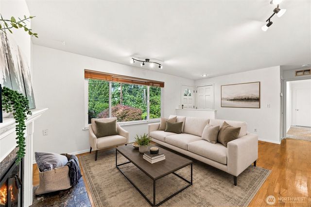 16217 SE Newport Way, Bellevue, WA 98006