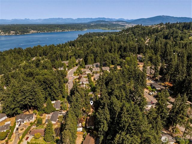 16217 SE Newport Way, Bellevue, WA 98006