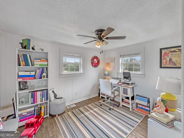 680 Hunters Creek Road, Toccoa, GA 30577