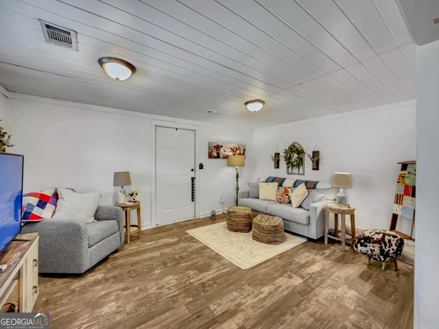 680 Hunters Creek Road, Toccoa, GA 30577