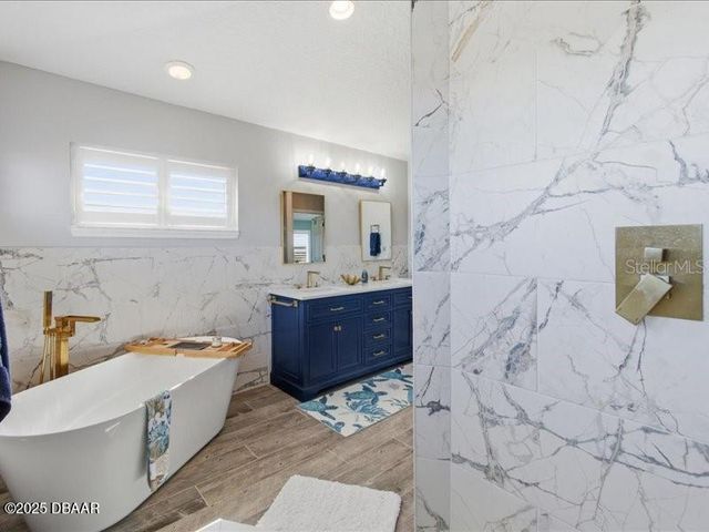 121 W Coquina Key Drive, Ormond Beach, FL 32176