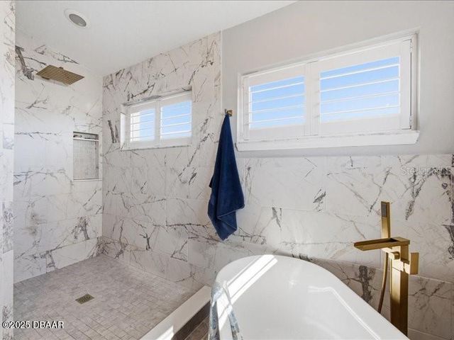 121 W Coquina Key Drive, Ormond Beach, FL 32176