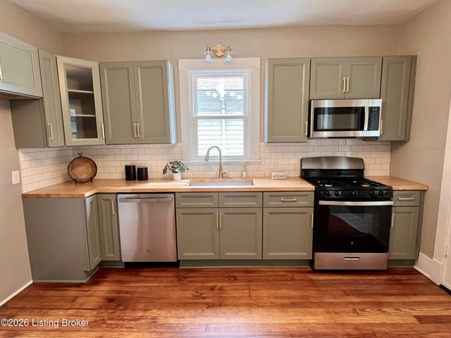 1034 Dixon Ave, Louisville, KY 40217