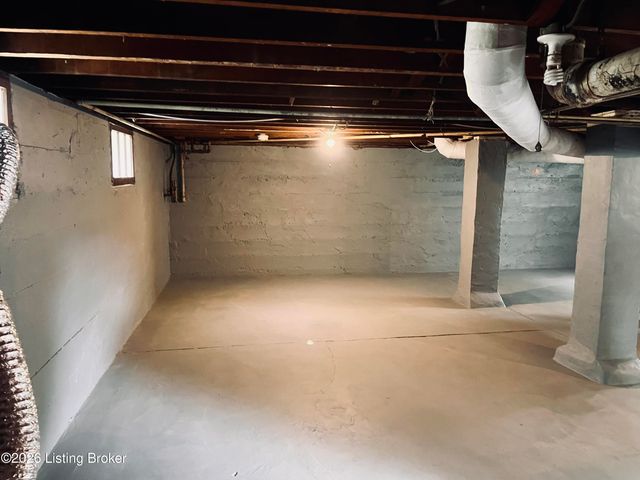 1034 Dixon Ave, Louisville, KY 40217