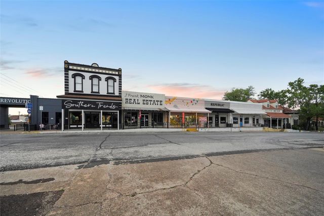 1052 Lilly Lane, Bellville, TX 77418