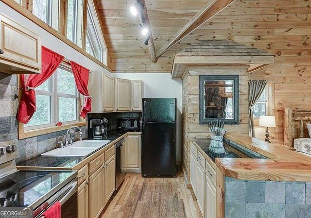 493 Vista View Place, Cleveland, GA 30528