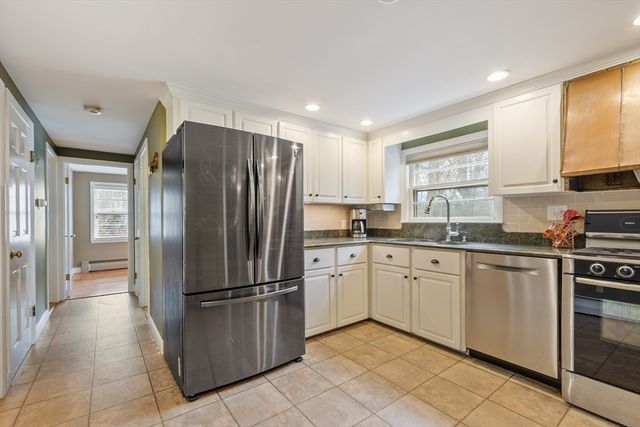 321 Cambridge St, Burlington, MA 01803