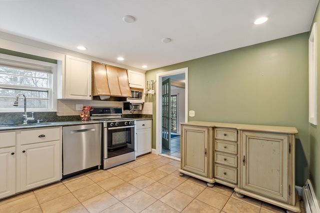 321 Cambridge St, Burlington, MA 01803