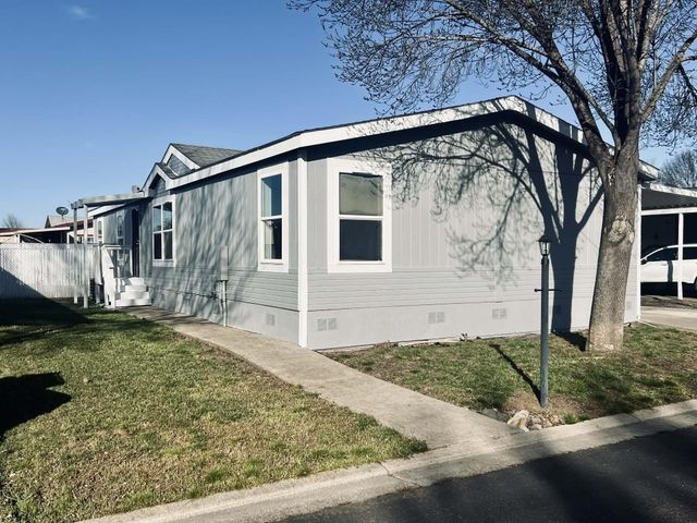 633 E Archwood UNIT 125, Eagle Point, OR 97524