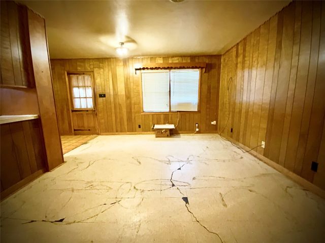 203 S Red River Street, Mexia, TX 76667