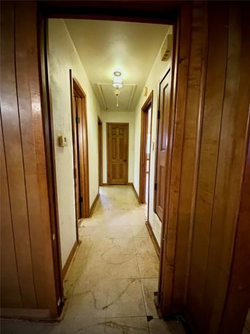 203 S Red River Street, Mexia, TX 76667