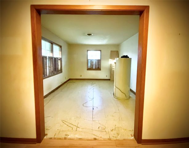 203 S Red River Street, Mexia, TX 76667