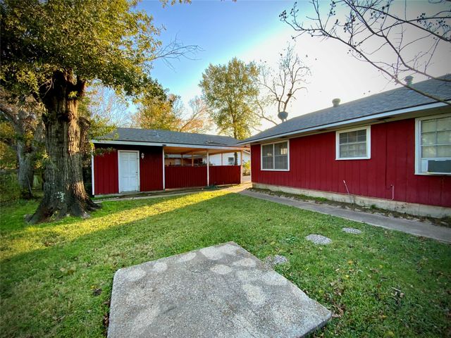 203 S Red River Street, Mexia, TX 76667