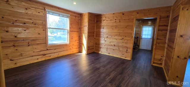 601 E Margaret Street, Iron Mountain, MI 49801