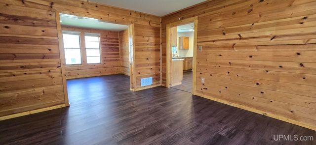 601 E Margaret Street, Iron Mountain, MI 49801