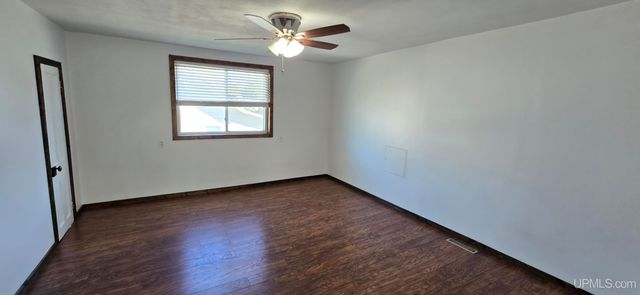 601 E Margaret Street, Iron Mountain, MI 49801