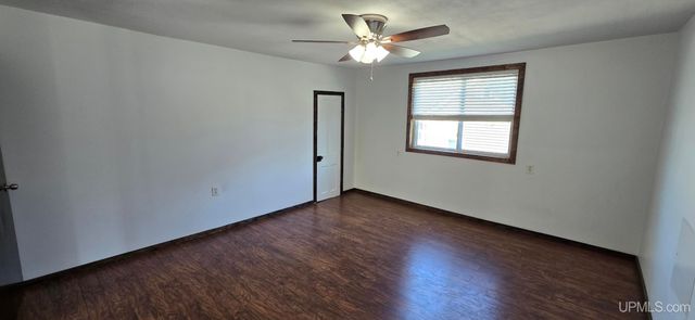 601 E Margaret Street, Iron Mountain, MI 49801