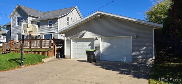 601 E Margaret Street, Iron Mountain, MI 49801