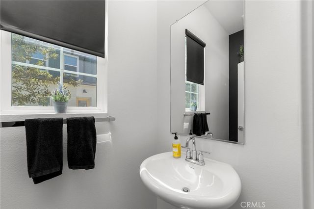2502 E Stanley Paseo, Ontario, CA 91762