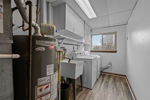 1548 Pineview Drive, Upper St Clair, PA 15241