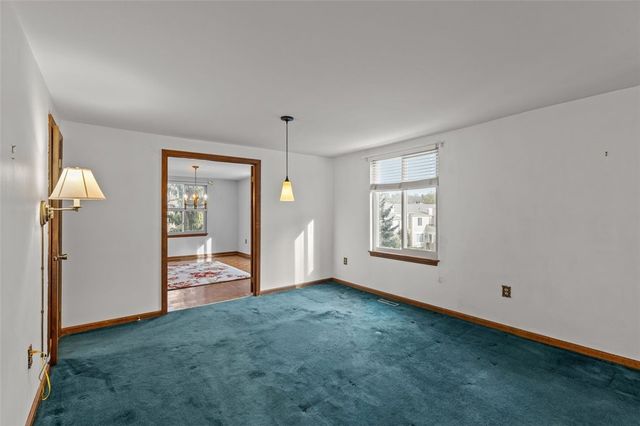 1548 Pineview Drive, Upper St Clair, PA 15241