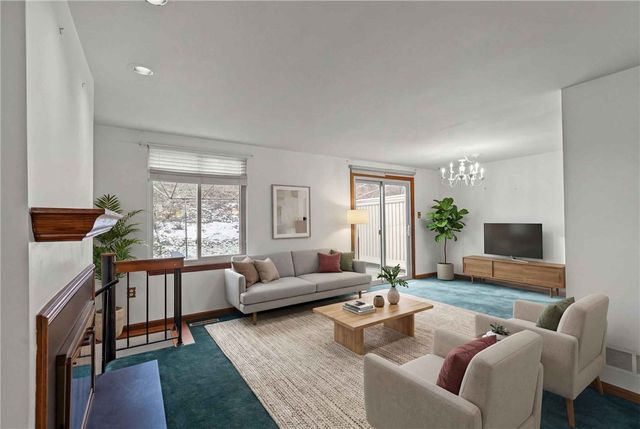 1548 Pineview Drive, Upper St Clair, PA 15241