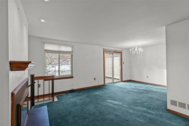 1548 Pineview Drive, Upper St Clair, PA 15241