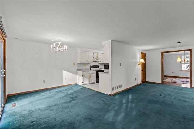 1548 Pineview Drive, Upper St Clair, PA 15241