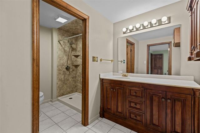 1548 Pineview Drive, Upper St Clair, PA 15241