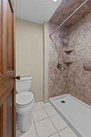 1548 Pineview Drive, Upper St Clair, PA 15241