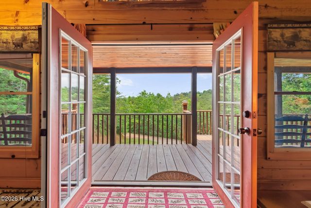 383 Hy Cobb Drive, Murphy, NC 28906