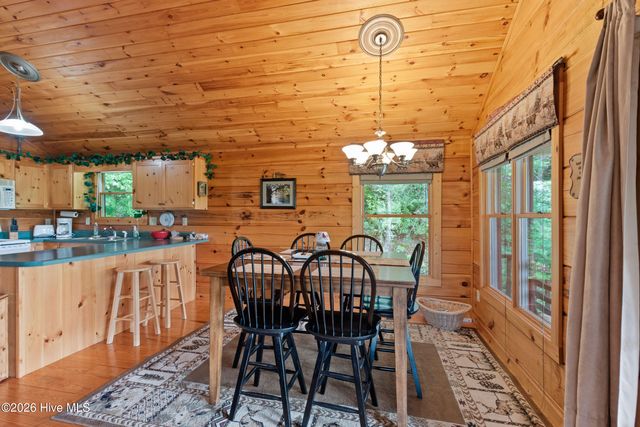 383 Hy Cobb Drive, Murphy, NC 28906