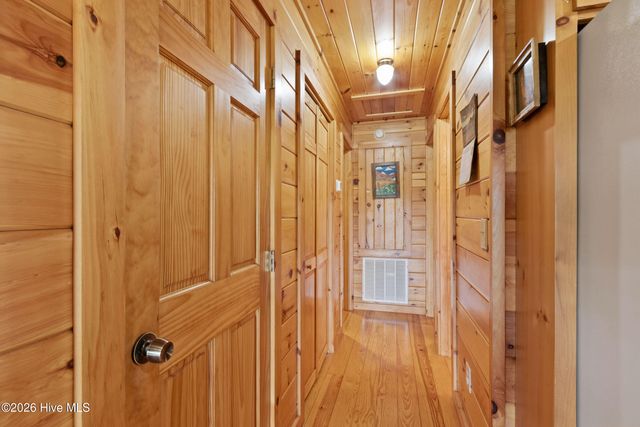 383 Hy Cobb Drive, Murphy, NC 28906