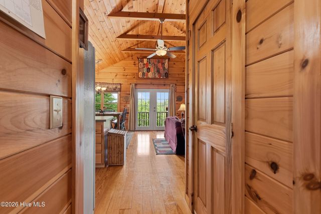 383 Hy Cobb Drive, Murphy, NC 28906