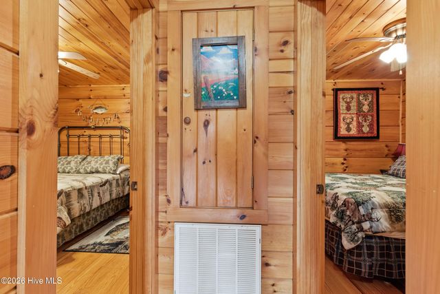 383 Hy Cobb Drive, Murphy, NC 28906