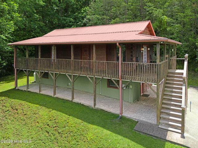 383 Hy Cobb Drive, Murphy, NC 28906