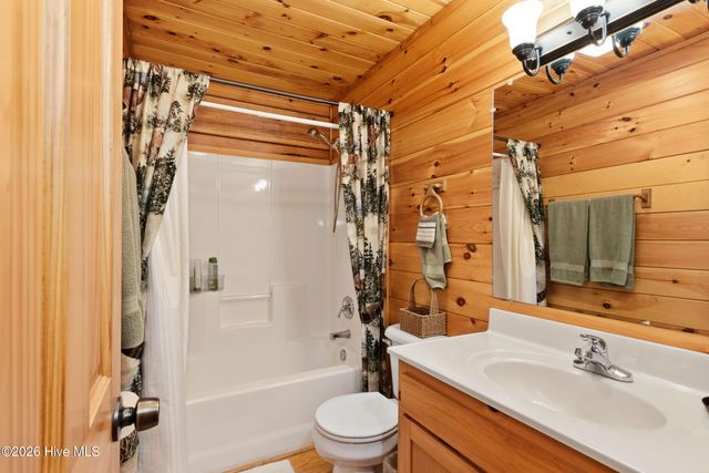 383 Hy Cobb Drive, Murphy, NC 28906