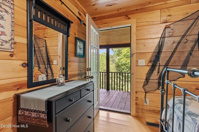 383 Hy Cobb Drive, Murphy, NC 28906