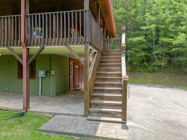 383 Hy Cobb Drive, Murphy, NC 28906