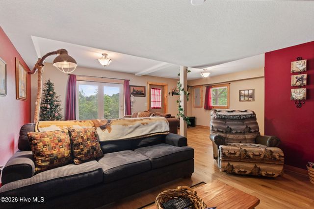 383 Hy Cobb Drive, Murphy, NC 28906