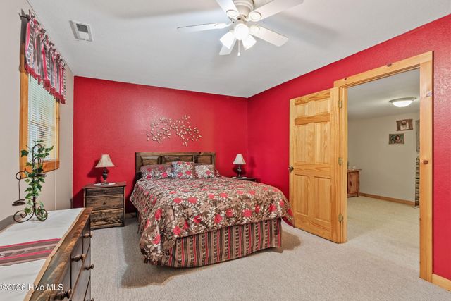 383 Hy Cobb Drive, Murphy, NC 28906