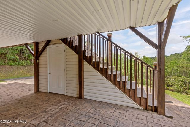 383 Hy Cobb Drive, Murphy, NC 28906