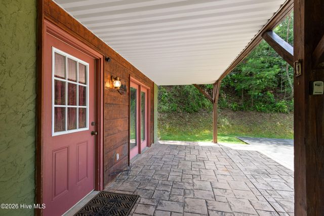 383 Hy Cobb Drive, Murphy, NC 28906