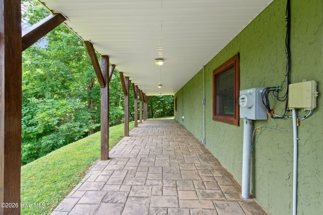 383 Hy Cobb Drive, Murphy, NC 28906