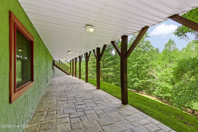 383 Hy Cobb Drive, Murphy, NC 28906