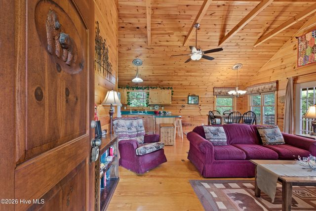 383 Hy Cobb Drive, Murphy, NC 28906